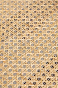 เก้าอี้รับประทานอาหารดีไซน์ทันสมัย ทำจากไม้สักแท้ หุ้มหวายเทียม รุ่น Tiara สำหรับใช้ภายในและภายนอกอาคาร  ตกแต่งด้วยวัสดุธรรมชาติ เหมาะสำหรับบ้านพักตากอากาศ - Product Image 6