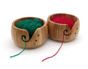Cuenco de hilo de madera hecho a mano | Organizador de tejer y ganchillo | Soporte de hilo de acabado liso - Product Image 6