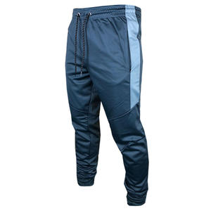 Venta al por mayor 100% chándal deportivo de algodón para hombres diseño personalizado conjunto de gimnasio con características de talla grande para deportes de invierno - Product Image 3