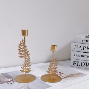 Bougeoir en métal à finition antique, support de bougie pour l'éclairage et la décoration de la maison, ensemble élégant de porte-bougie décoratif - Product Image 5