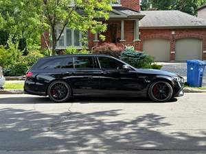 Offre promotionnelle : Mercedes-AMG E63 S Wagon 2023 d'occasion, faible kilométrage - Product Image 3
