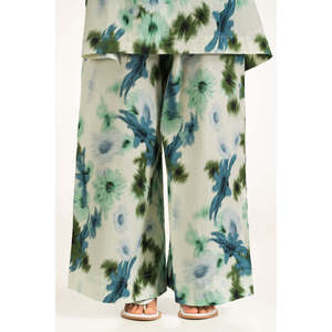 Pantalones Casuales de Pierna Ancha y Cintura Media, Corte Regular, Tela Crepé Transpirable WM-COD-SS25-372B - Product Image 1