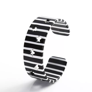 เครื่องประดับเรซิน100% กำไลข้อมือที่ดีที่สุดสำหรับผู้หญิงงานหัตถกรรมทำจากเรซิน - Product Image 1