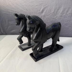 Exhibición de caballo de mármol italiano hecha a mano de primera calidad elegante patrón de animales negros exhibición de oficina de lujo acento para el hogar artículo de Regalo perfecto - Product Image 2