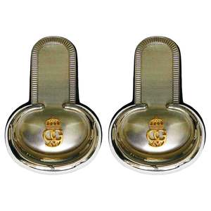 Arabia Saudita con flecos de cordón dorado, hombreras rojas y amarillas con bordado de flecos de hilo dorado. - Product Image 2