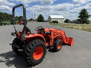 Tracteur Kubota L3901HST d'occasion en gros disponible à la vente livraison rapide - Product Image 5