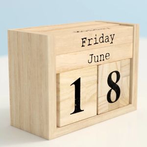 Support de calendrier de bureau en bois classique |   Qualité artisanale durable |   Commandes en gros - Product Image 1