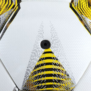 Ballon de football sportif de haute qualité sur mesure avec étiquette personnalisée fabriquée au Pakistan - Product Image 6