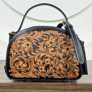 Bolso de Mano Vintage de Cuero Vacuno Hecho a Mano Personalizado Estilo Occidental, Bolso Bandolera Elegante para Mujer - Product Image 1