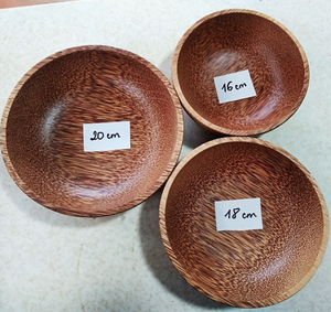 Bol de présentation en bois de coco de qualité supérieure pour la décoration de table et le service de table, fabriqué à la main avec soin au Vietnam - Product Image 1