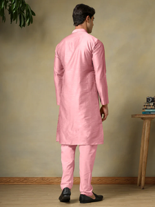 Ensemble Kurta en coton et soie rose pour homme |   Kurta à coupe classique avec pyjama assorti |   Tissu respirant |   Vêtements décontractés confortables - Product Image 3
