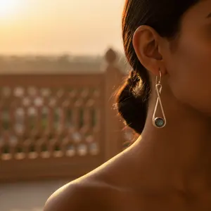 Boucles d'oreilles pendantes en argent 925 pour femmes, labradorite, plaquées or, forme de larme, bijoux avec perle et diamant pour les mariages et les fêtes - Product Image 2