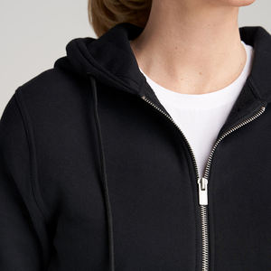 Veste à capuche zippée pour femme personnalisée avec poche kangourou, en molleton de coton doux et respirant avec logo imprimé en relief, idéale pour l'hiver - Product Image 5