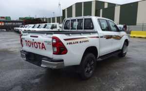 MEJORES OFERTAS Toyota Hilux REVO Pick-up Doble Cabina 2.7l Gasolina Automática USADA - Product Image 6