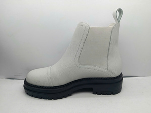 Bottines en cuir blanc de qualité supérieure les plus vendues Bottes élégantes, confortables et flexibles pour toute la journée Doublure en maille Design à la mode - Product Image 4