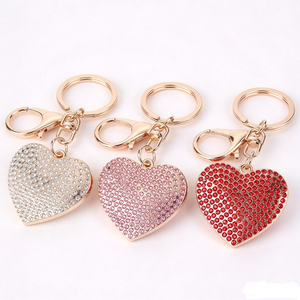 Llavero de cristal con forma de corazón, colgante para bolso, bonito regalo para el Día de San Valentín, regalo para pareja de novios recién casados. - Product Image 1