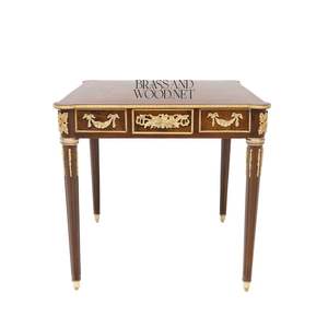 Mesa Auxiliar Cuadrada de Madera de Lujo con Incrustaciones Florales de Marquetería y Guirnaldas de Latón Dorado Antiguo para Decoración Clásica de Sala de Estar - Product Image 1