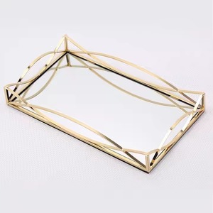 Fournitures pour restaurants et hôtels Plateau de service de designer métallique Nouvelle arrivée Fabulous Quality Trendy Style - Product Image 4