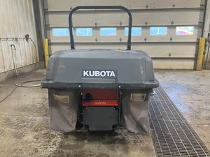 Nouvelle tondeuse industrielle à braquage zéro Z560L de 60 pouces, 27 CV, 2 temps/4 temps, sans fil 48V/36V, diesel, avec garantie de 2 ans - Product Image 6