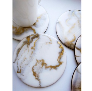 ชุดถาดรองเครื่องดื่มทำจากเรซินอีพ็อกซี่เคลือบทองทำมือสไตล์อาเกตสำหรับรับประทานอาหารและให้เป็นของขวัญ - Product Image 4