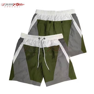 Pantalones cortos cortavientos reflectantes para mujer con detalle de seguridad y cintura ajustable Pantalones cortos cortavientos versátiles para mujer - Product Image 6