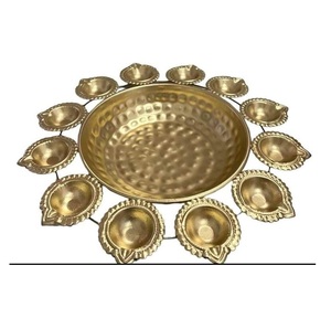 Urna de Hierro Antigua de Latón Macizo con Diseño Fabuloso para Decoración del Hogar o Bodas, Tamaño Grande con Impresión Offset, Se Aceptan Tamaños y Logotipos Personalizados - Product Image 5
