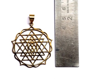 Kuningan Shree Yantra Liontin Yogo Liontin Polos Kuningan Warna Emas Shri Chakra Liontin - Product Image 1