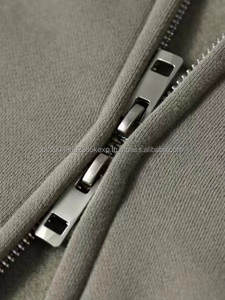 เสื้อฮู้ดดี้ผู้ชายแบบใหม่ สไตล์โลโก้สั่งทำ ซิปคู่ ทรงโอเวอร์ไซส์ ผ้าหนา 100% ผ้าฝ้าย จัดส่งรวดเร็วสำหรับฤดูใบไม้ร่วง - Product Image 5