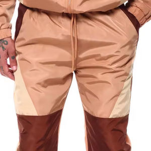 Ensemble coupe-vent deux pièces avec logo personnalisé, short et veste de survêtement zippés, collection 2026 - Product Image 4