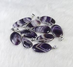 Haute poli Chevron améthyste pierres précieuses pendentif bijoux lunette naturelle réglage pour la vente au détail en gros bijoux de mode Manauafacater - Product Image 4