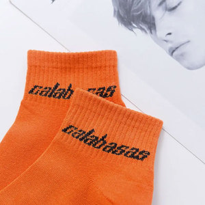 Fabricantes de calcetines de calidad de algodón personalizado diseño elástico Unisex Crew moda hombres calcetines puño inferior transpirable ecológico 2024 - Product Image 3