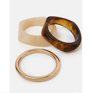 Nueva pulsera de resina acrílica de moda, pulsera de resina gruesa cuadrada y redonda geométrica exagerada para mujer - Product Image 4