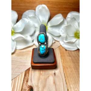 Bague Landon Secatero en turquoise Kingman et platine, délicate, en argent sterling, avec sertissage clos naturel à coupe lisse, taille 9, pour usage quotidien - Product Image 1