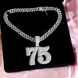 Colgante de plata de ley 925 con 75 diamantes de moissanita VVS, estilo hip hop, con números, para hombre y mujer, joyería de lujo personalizada. - Product Image 2