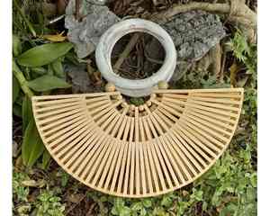 Sac en bambou d'origine du Vietnam avec sac en bambou traditionnel au toucher idéal pour les boutiques de cadeaux de plage d'été et les magasins de villégiature - Product Image 4