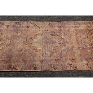 พรมตุรกีโบราณขนาดเล็ก 2.4x11.5 ฟุต สีน้ำตาลชมพู ลายเรขาคณิต - Product Image 5