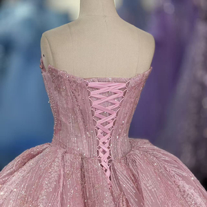 Vestido de Quinceañera con Apliques de Cuentas Brillantes y Cintura Natural, Modelo 1367, para Fiestas de Chicas de 15 Años - Product Image 6