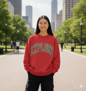 เสื้อสเวตเชิ้ตคอเต่าทรงหลวมสไตล์ลำลองสำหรับผู้หญิงรุ่นใหม่ล่าสุด  พร้อมโลโก้ด้านหน้า รับผลิตตามแบบ OEM แขนยาว เหมาะสำหรับออกกำลังกาย - Product Image 1