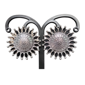 ชุดต่างหูพร้อมต่างหูชุบเงินสำหรับผู้หญิงที่สวมใส่โดยผู้ส่งออกอินเดีย - Product Image 1