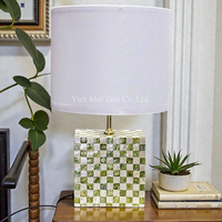 Lampe de table électrique en nacre avec base en bambou, incrustation de coquillages faite à la main, éclairage LED à intensité variable pour la décoration moderne de la maison