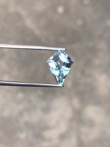 100% Topaze bleu ciel naturel Topaze bleu ciel 12 MM forme de cerf-volant pierre précieuse topaze bleu ciel pour bijoux 3.10 carats pierre de naissance décembre. - Product Image 3