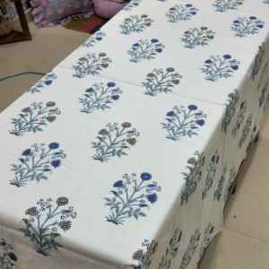 SANVI K HANDICRAFTS - Mantel de Algodón 100% con Estampado a Mano Mughal, Estampado Real Buta con Bordado Aari, Cubierta de Mesa Hecha a Mano - Product Image 3