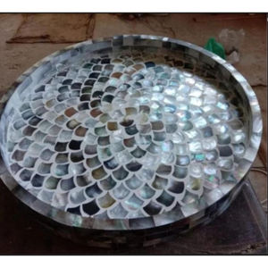 Plateau de service à chocolat en bois vadrouille de forme ronde admirable plateau en nacre de qualité supérieure pour le Ramadan utilisé par Indian Metal World - Product Image 2