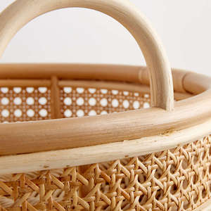 Bandeja de mimbre tejida redonda sostenible Organizador de vajilla de madera que ahorra espacio para uso en la sala de estar - Product Image 2