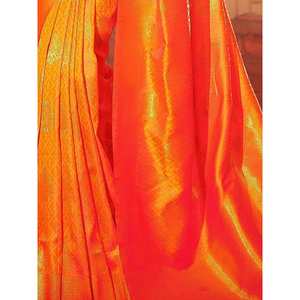 Sari de Seda Tejida Magnética con Blusa Color Naranja Dorado para Eventos, Bodas, Elegante y Lujoso - Product Image 2