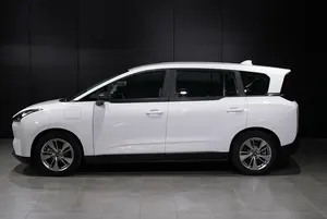 2023 F E W Betune NVT AWD SUV Litio R18 Doble Motor Asientos de Cuero 6 Plazas Techo Solar Panorámico - Product Image 5