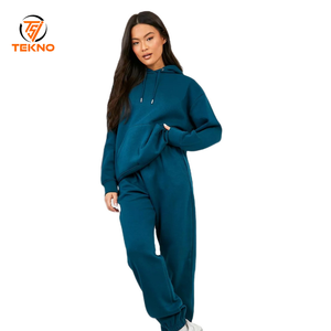 Conjunto de chándal de invierno de poliéster y algodón transpirable de talla grande para mujer, pantalones estampados de secado rápido, cuello con capucha, estilo sólido, servicio OEM - Product Image 1
