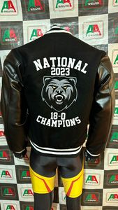 Veste de baseball en laine pour hommes de qualité supérieure pour l'hiver High Street Style avec col montant imprimé bouffant brodé et boutons en acier - Product Image 3