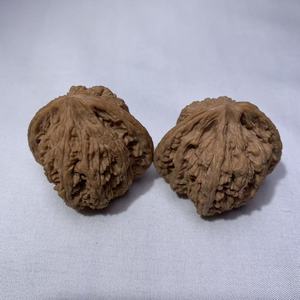 Noix rouges triangulaires Feng Shui, faites à la main, écologiques, durables, pour le jeu, entièrement naturelles, longue durée - Product Image 1