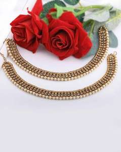 Chaîne de cheville pour femme en alliage plaqué rhodium imitation perles Kundan, style indien classique et tendance, pour mariage et fête traditionnelle - Product Image 1